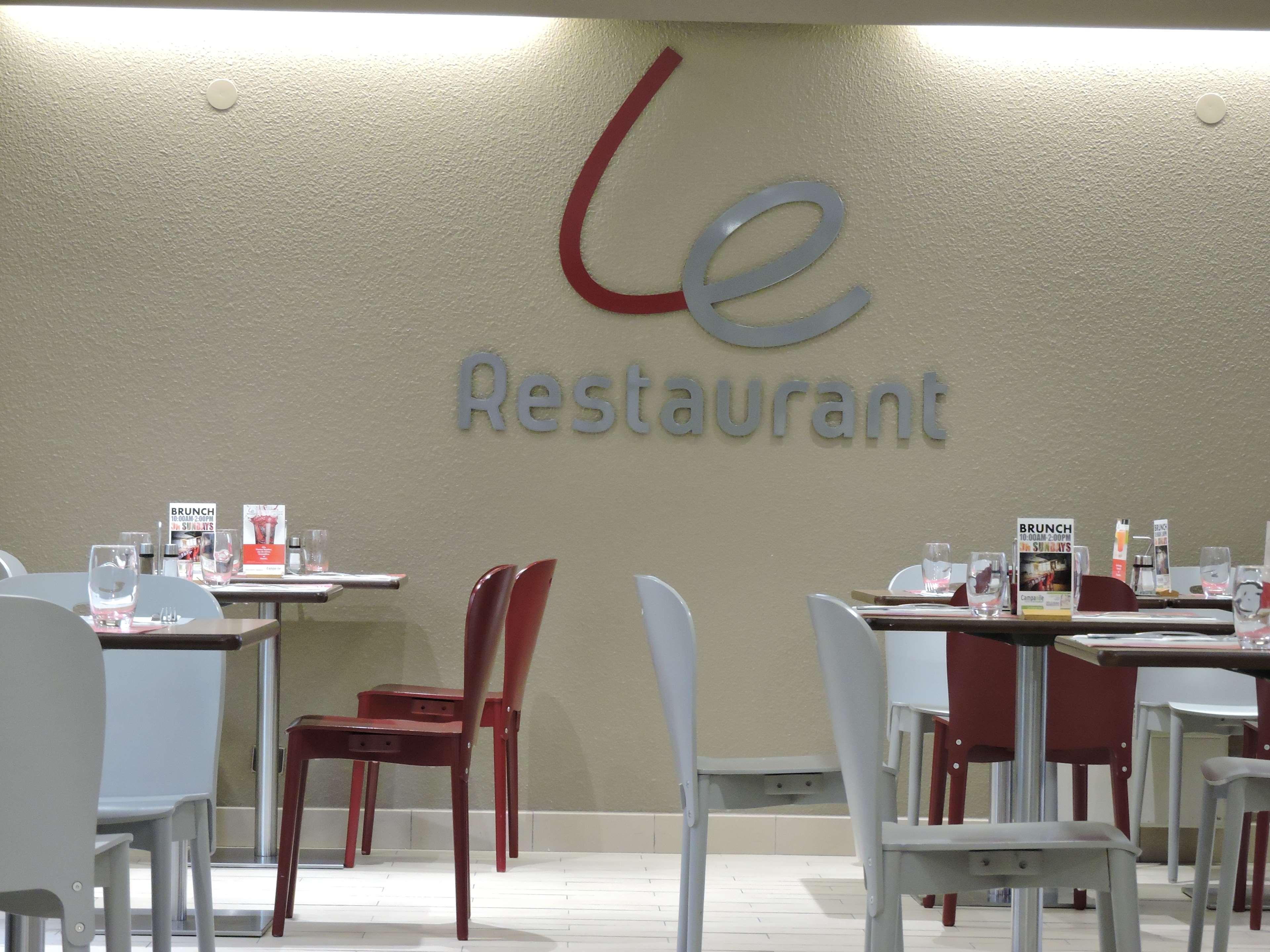 坎姆盘奈奥彻酒店 欧什 外观 照片