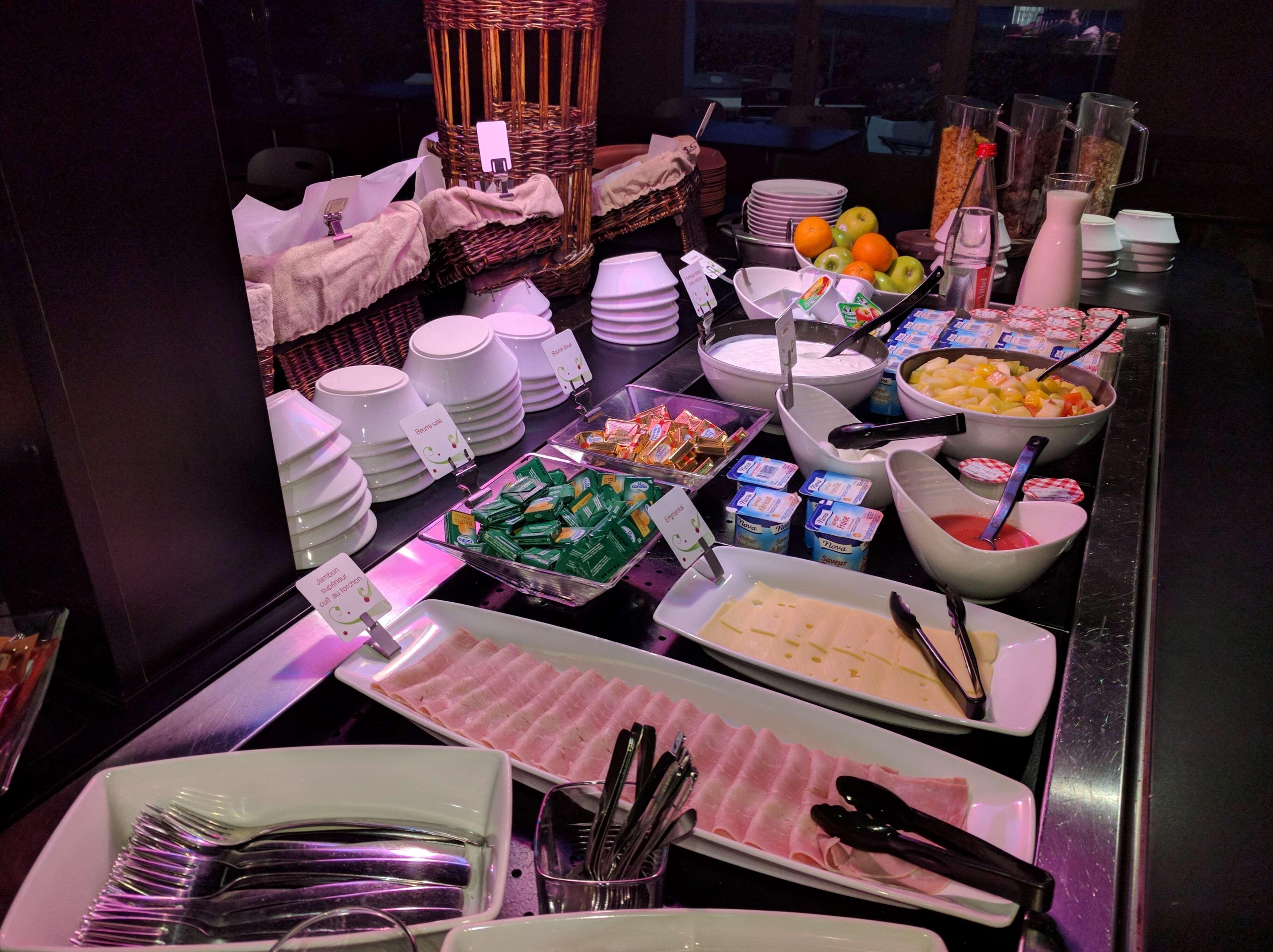 坎姆盘奈奥彻酒店 欧什 外观 照片